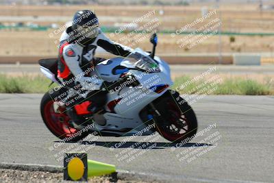 media/Sep-24-2022-TrackXperience (Sat) [[08127a19bf]]/Beginner Group/session 3 turn 11/